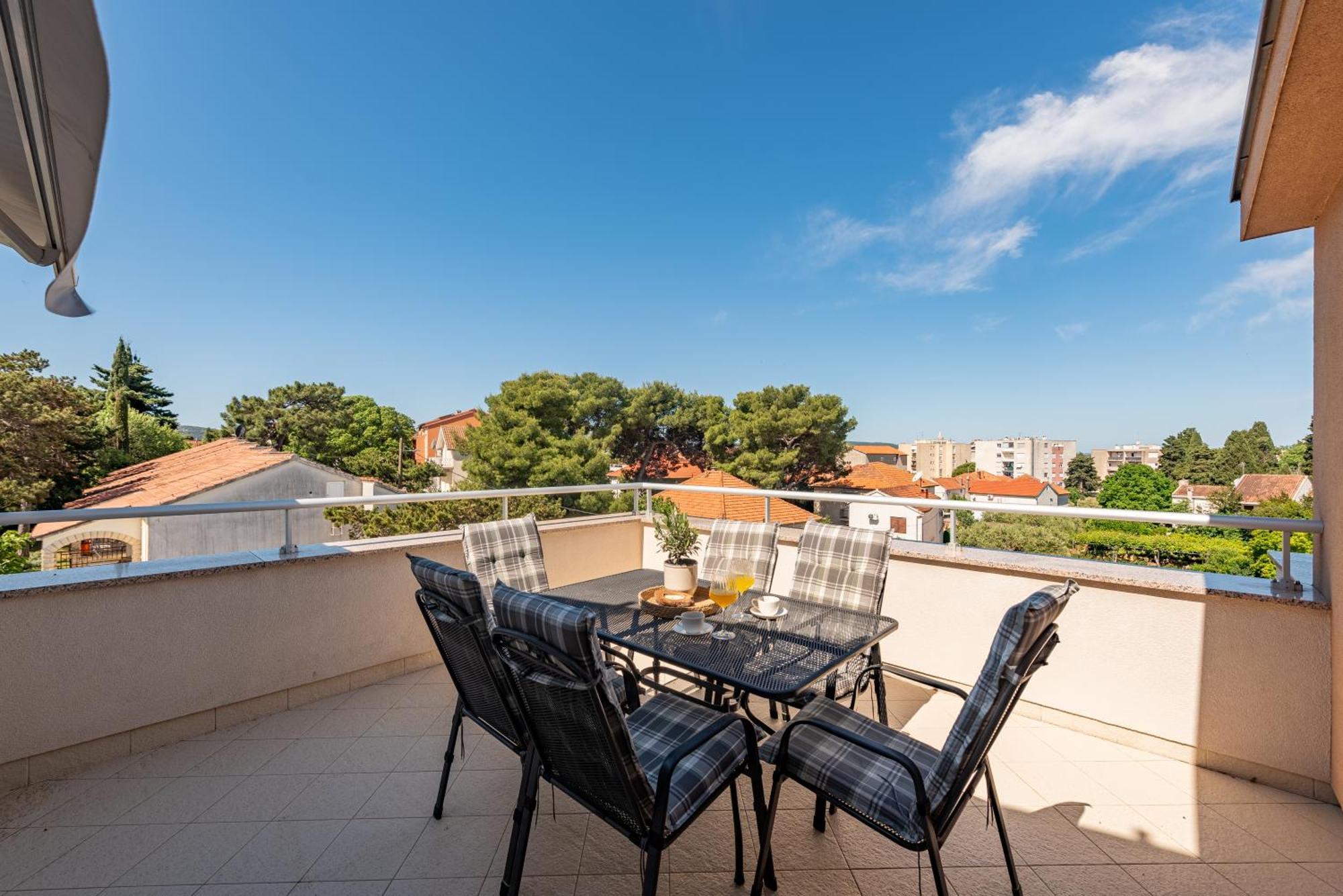 Apartments L&D Biograd Na Moru Exterior photo
